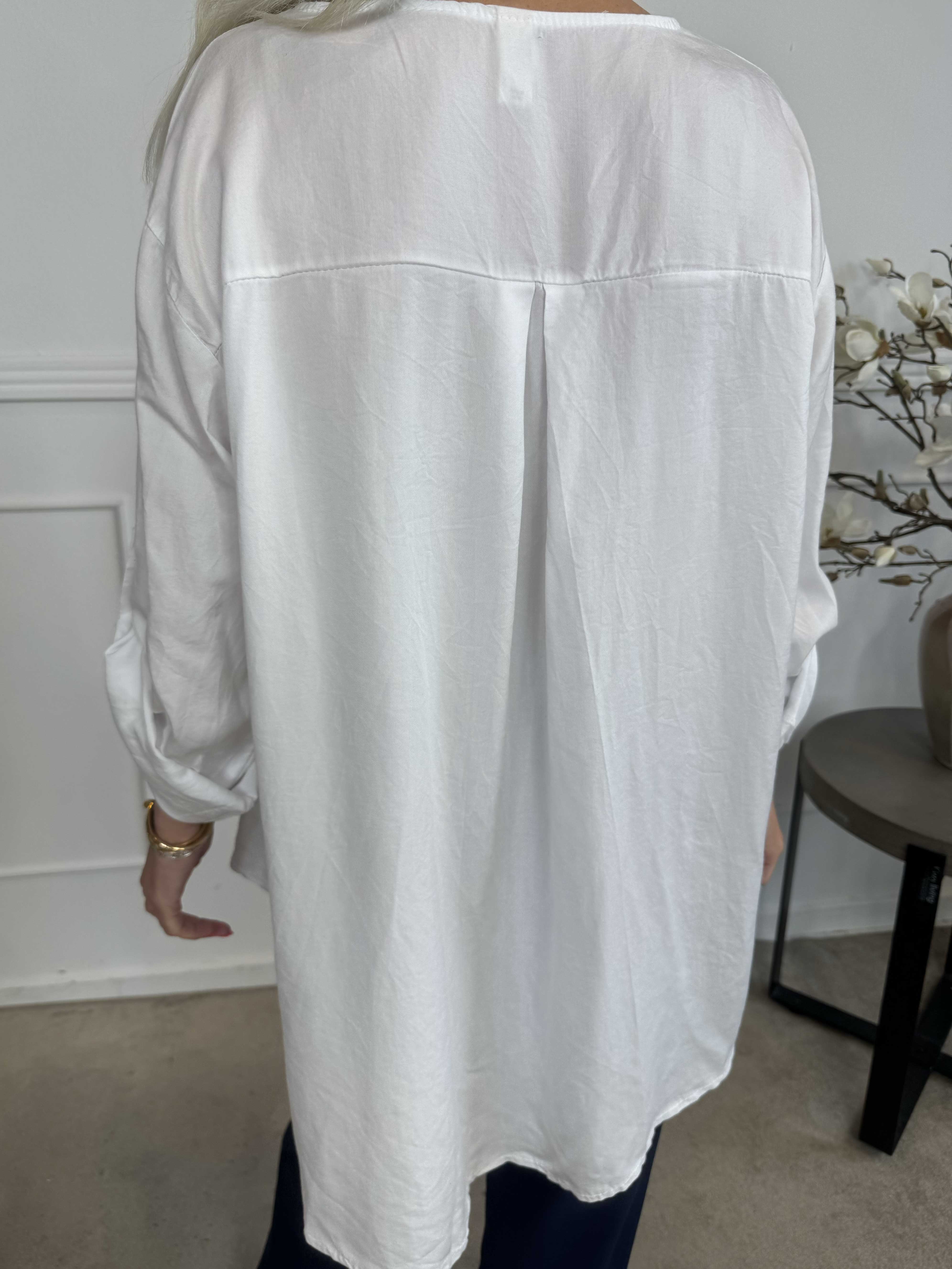 Emelda - Let plain skjorte lavet i lyocell